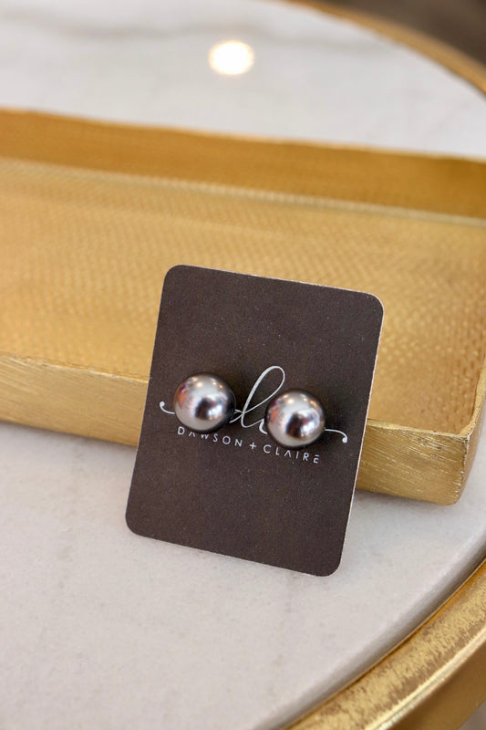 basic silver pearl earring